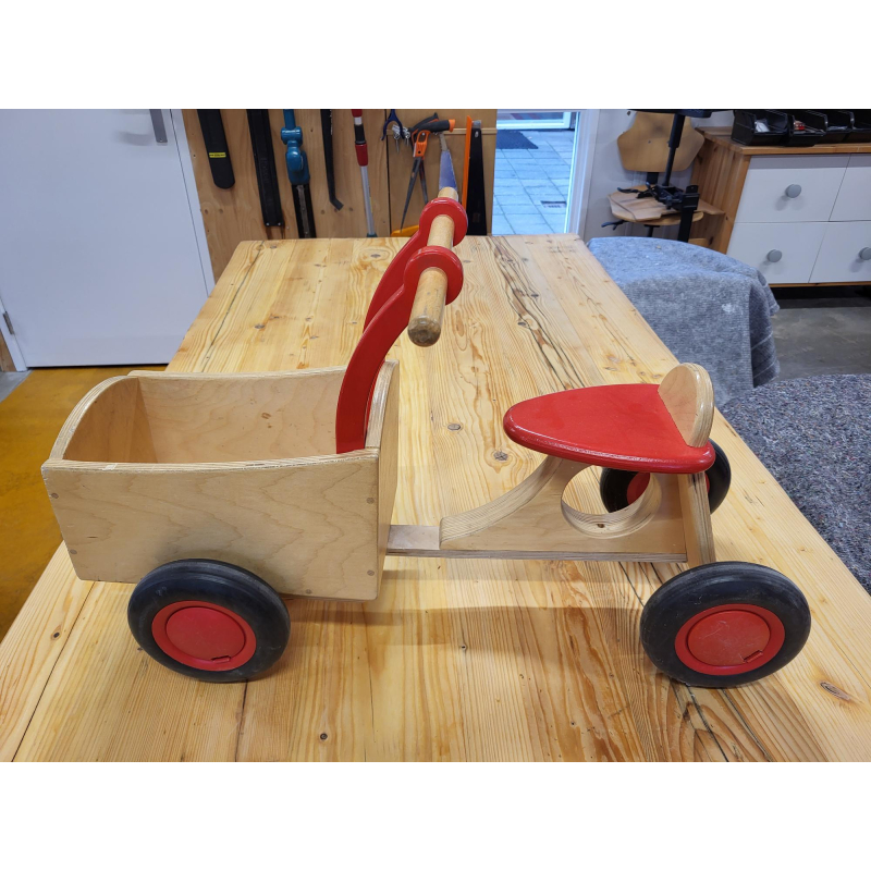 Houten loopfiets